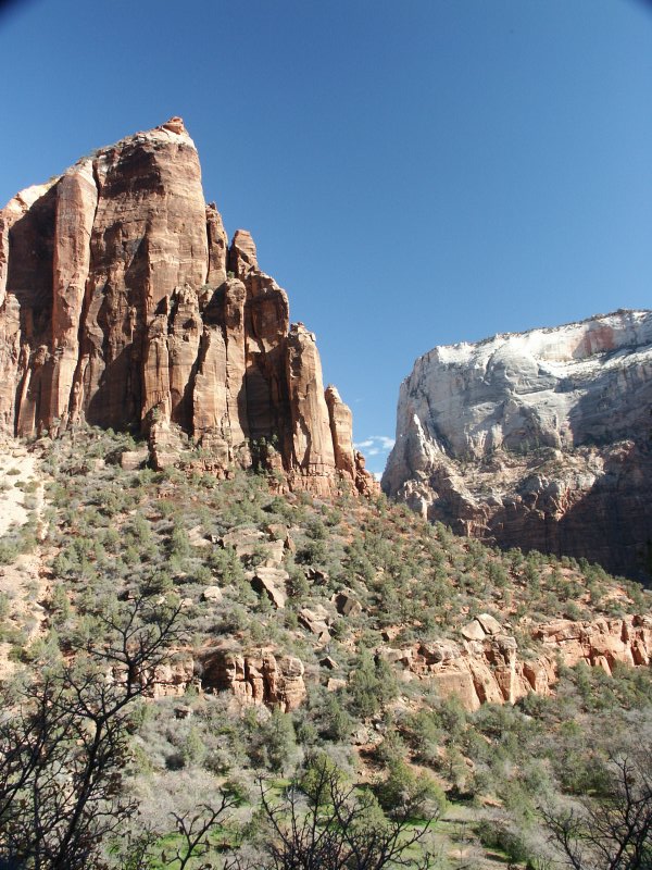 Emerald Pools trail